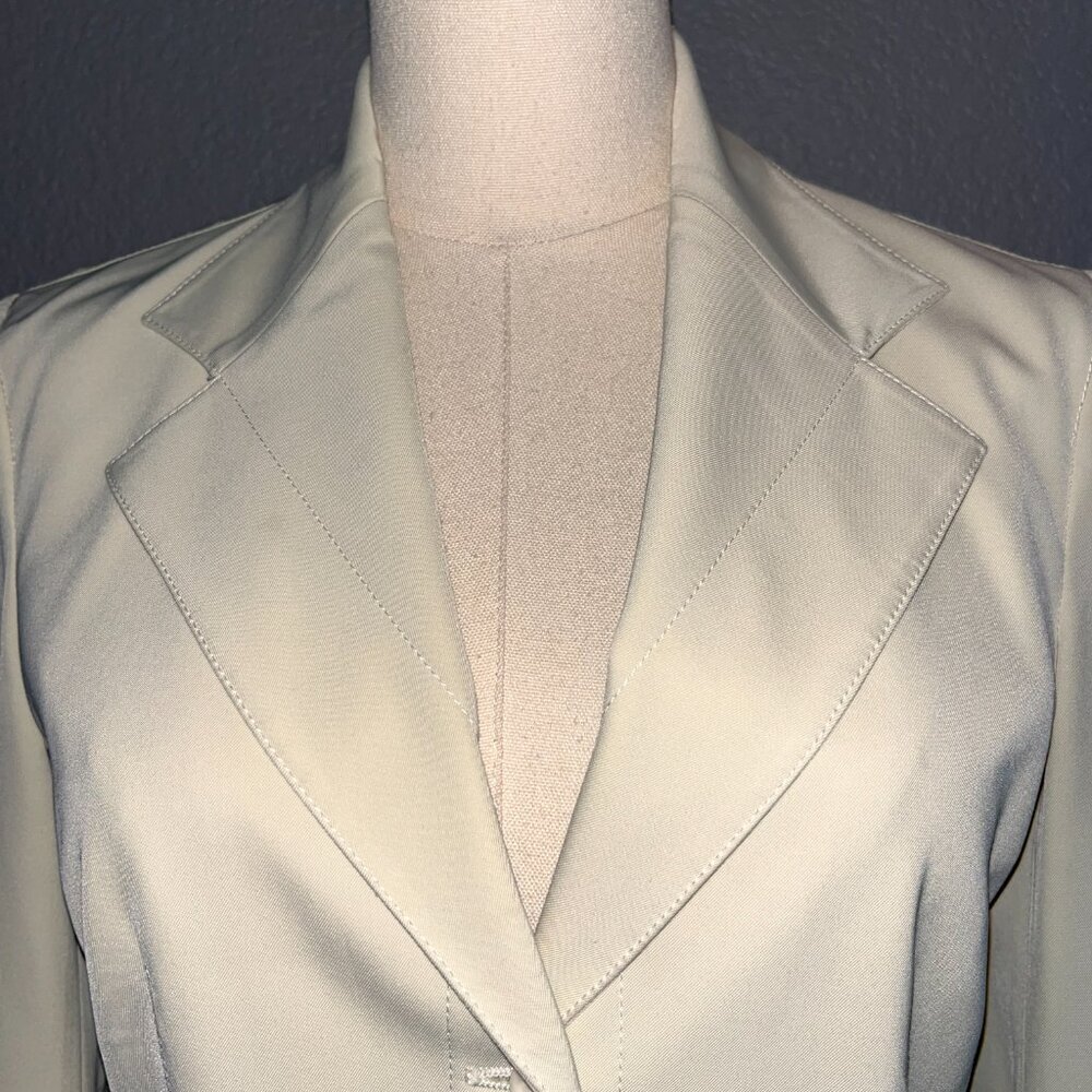 PRADA MADE IN ITALY UNILINED STRETCH SPORTY BLAZER JACKET in CREAM - EUC - IT 38 - Picture 4 of 16